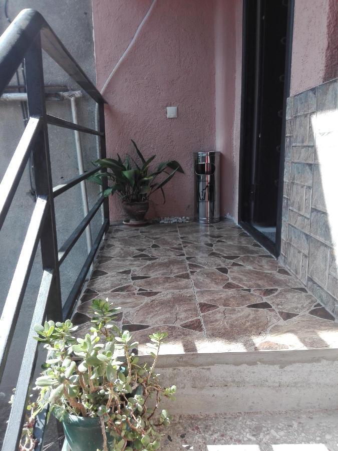 Family Apartament Διαμέρισμα Τυφλίδα Εξωτερικό φωτογραφία
